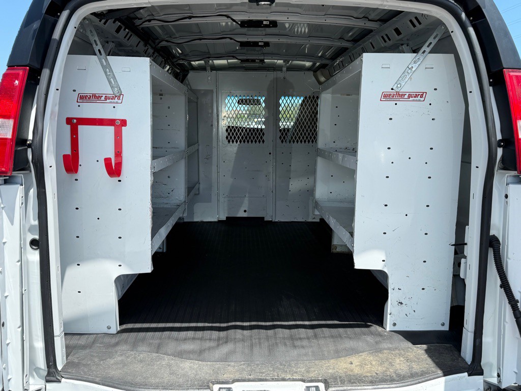2019 Chevrolet Express Image 10