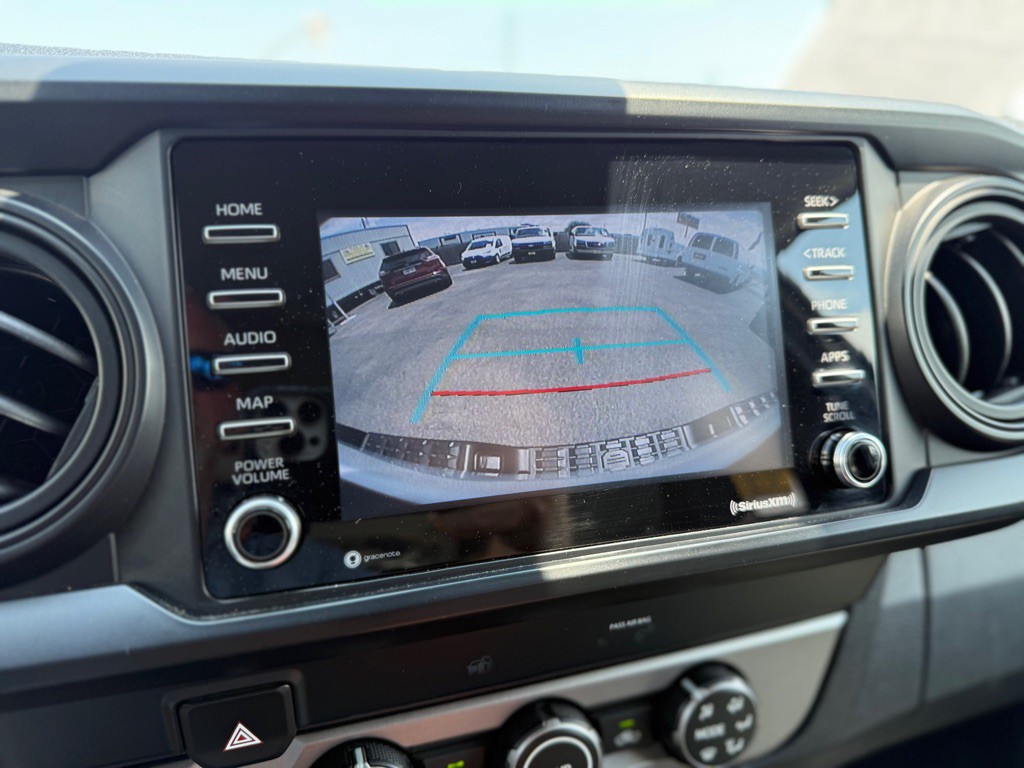2021 Toyota Tacoma Image 17