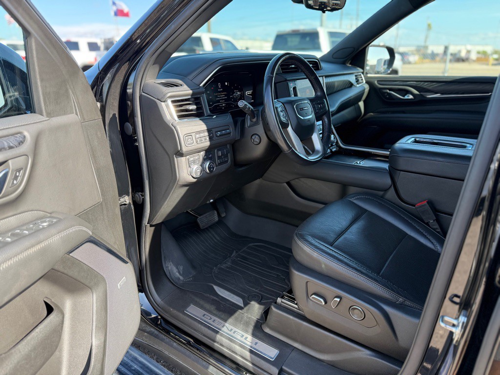 2022 GMC Yukon Image 9