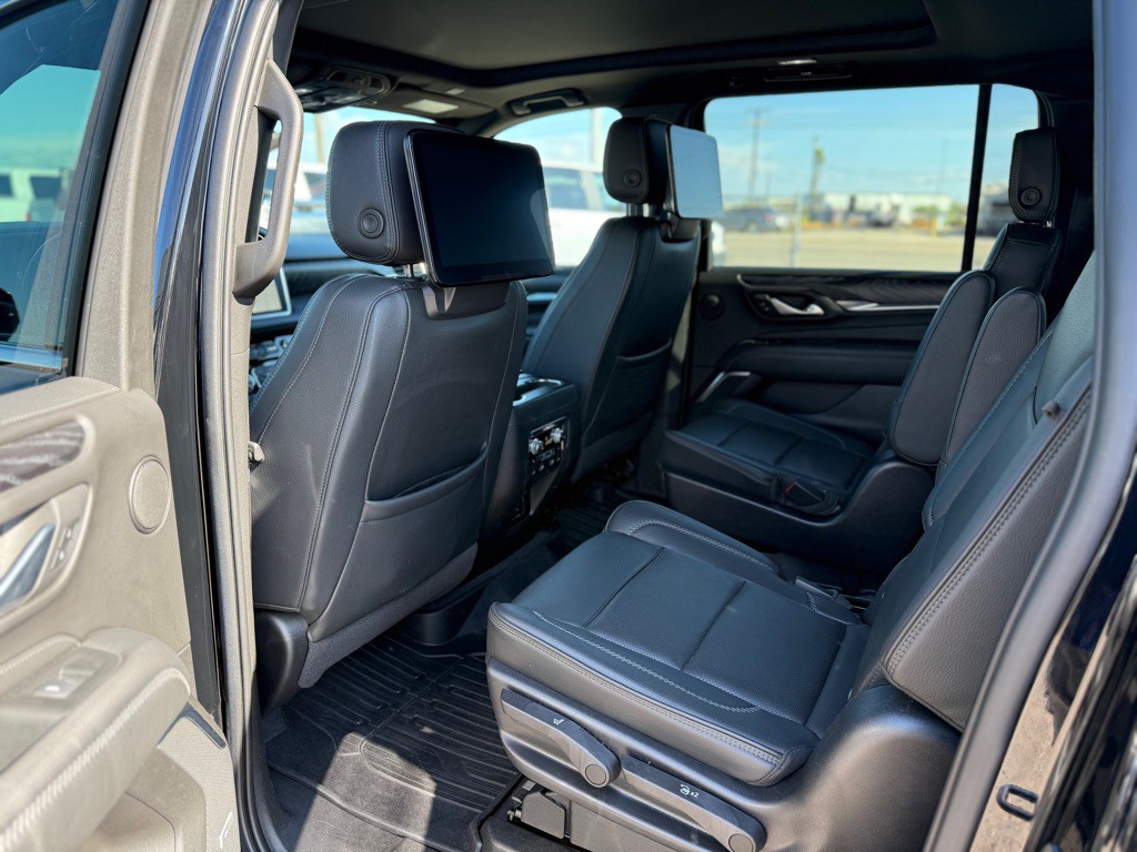 2022 GMC Yukon Image 10