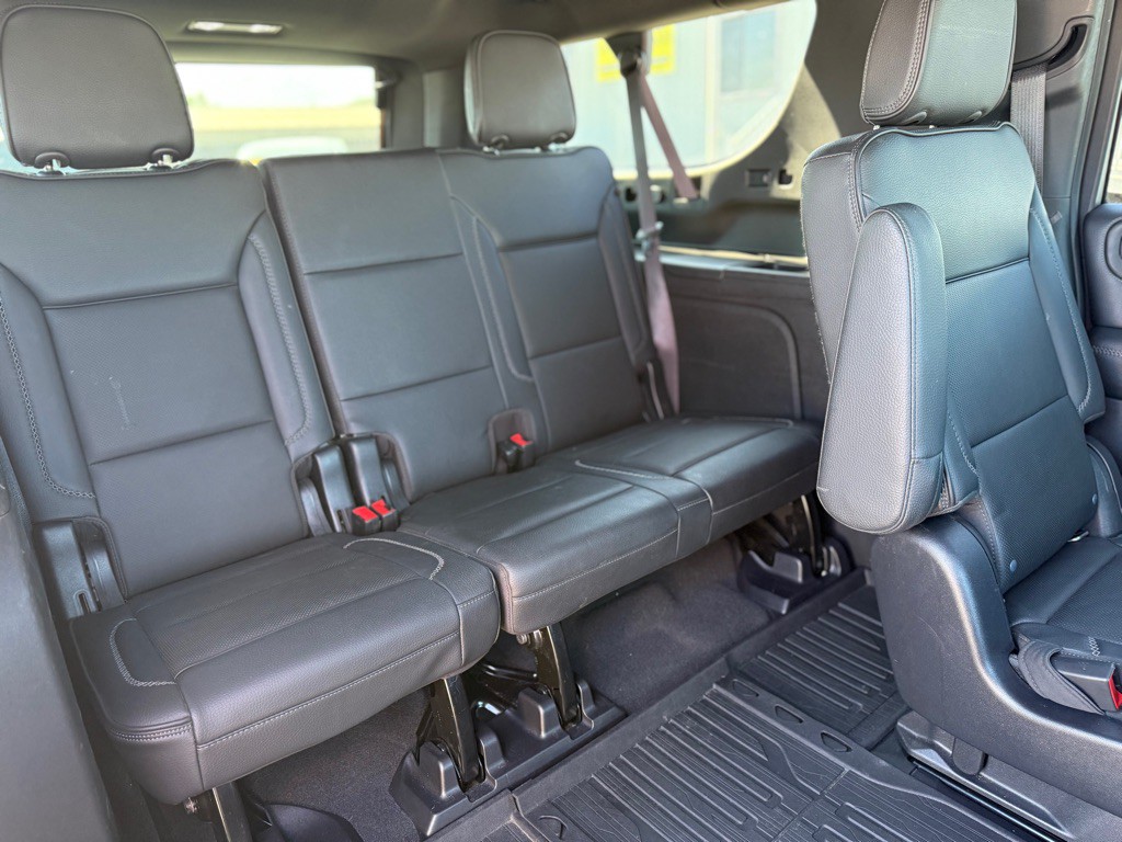 2022 GMC Yukon Image 14