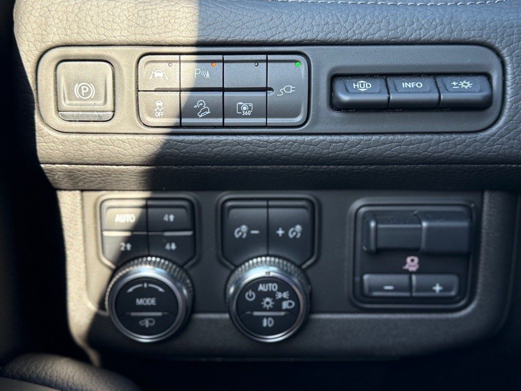 2022 GMC Yukon Image 21