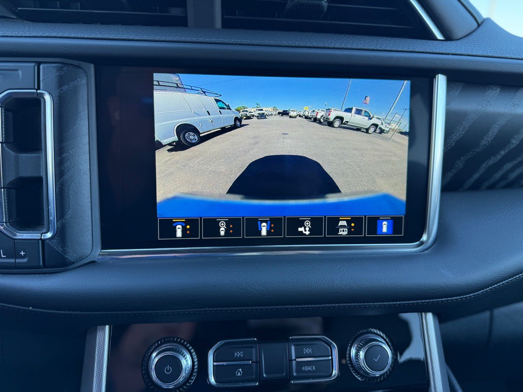 2022 GMC Yukon Image 27