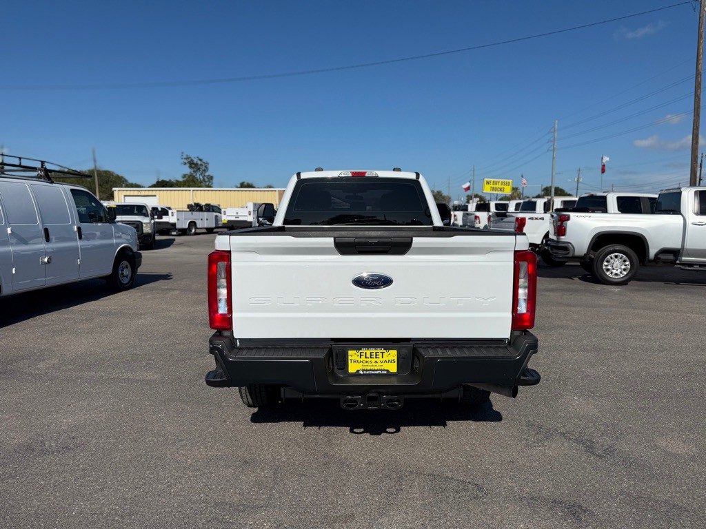 2023 Ford F-250 Image 6