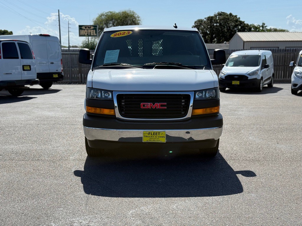 2023 GMC Savana Image 2