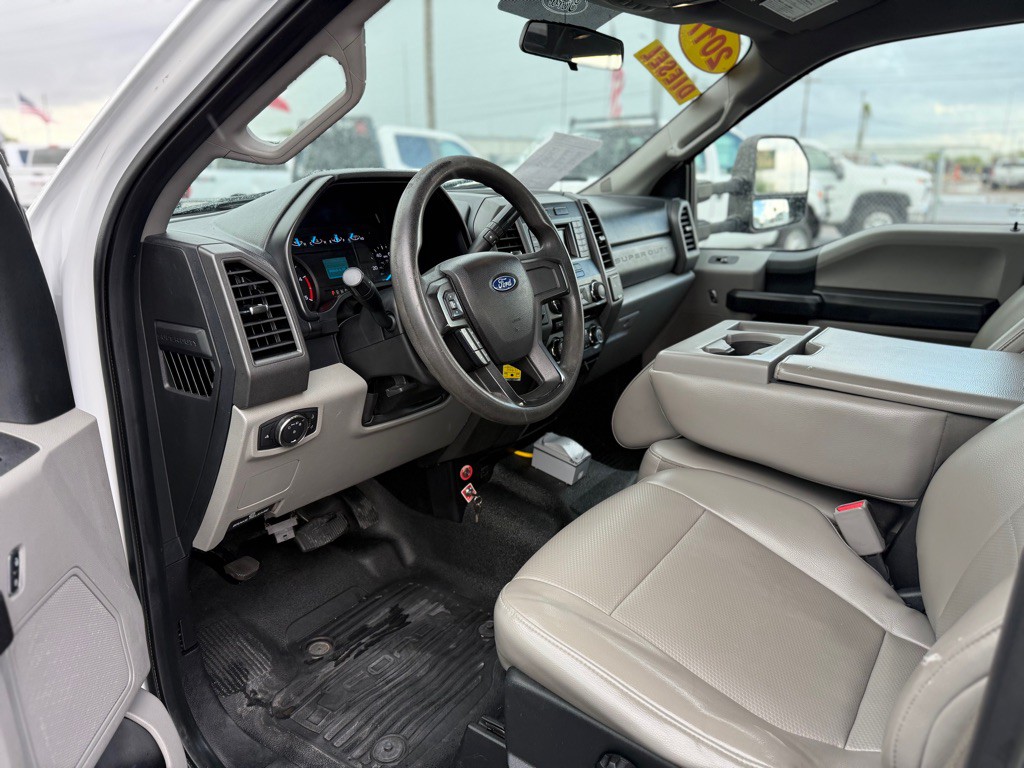 2017 Ford F-350 Image 9