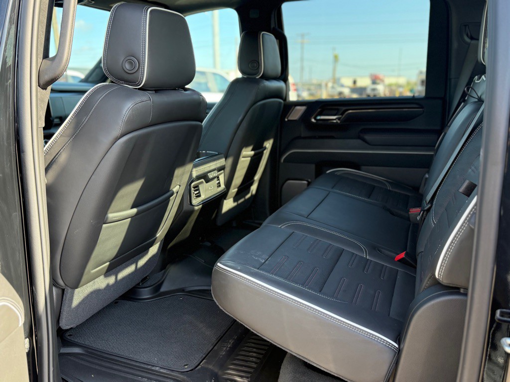 2025 GMC Sierra Image 9