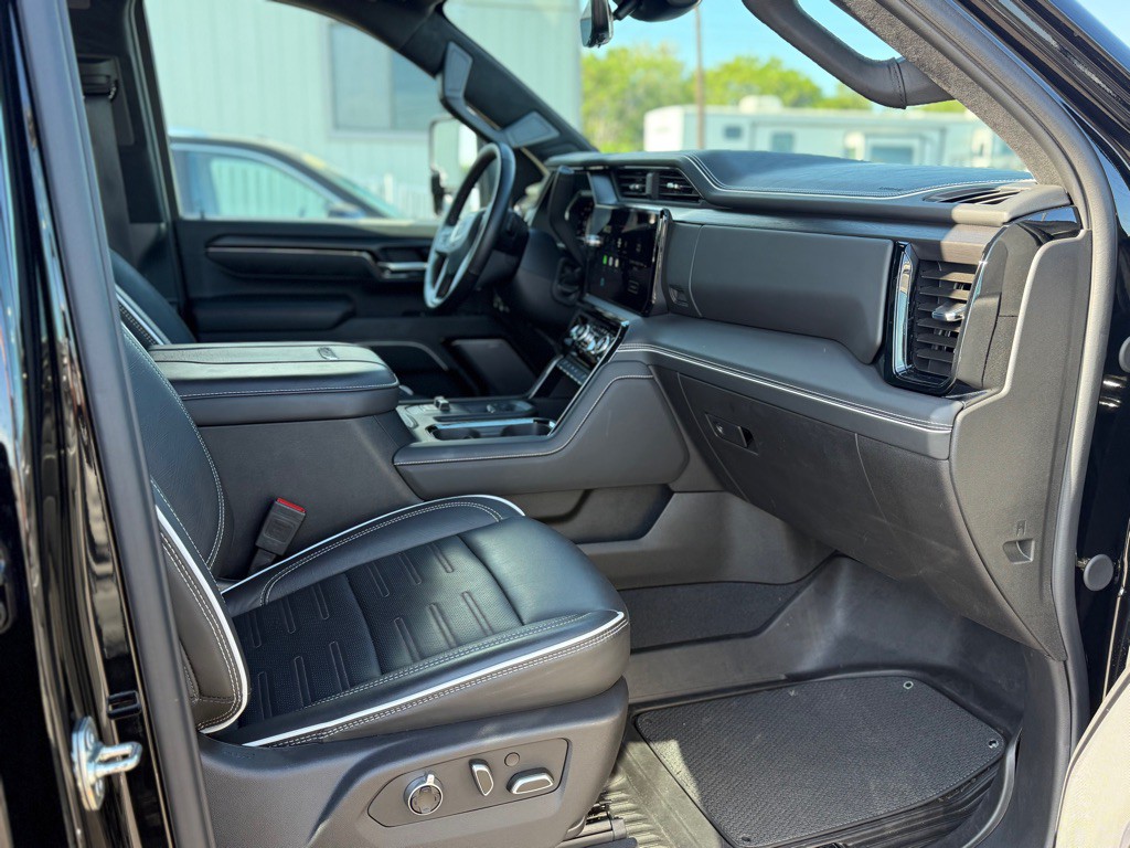 2025 GMC Sierra Image 10