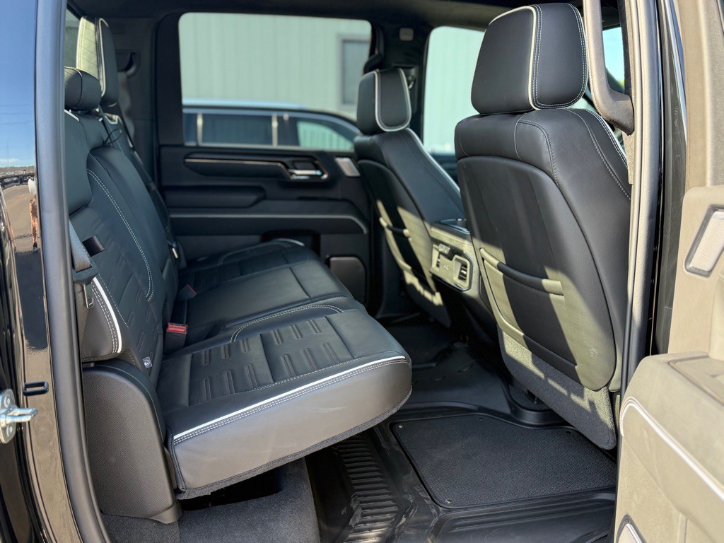 2025 GMC Sierra Image 11