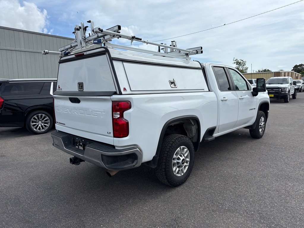 2021 Chevrolet Silverado 1500 Image 2