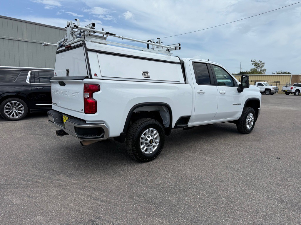 2021 Chevrolet Silverado 1500 Image 2