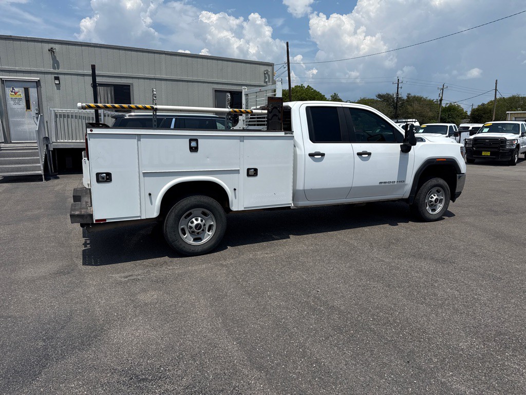 2020 GMC Sierra Image 2