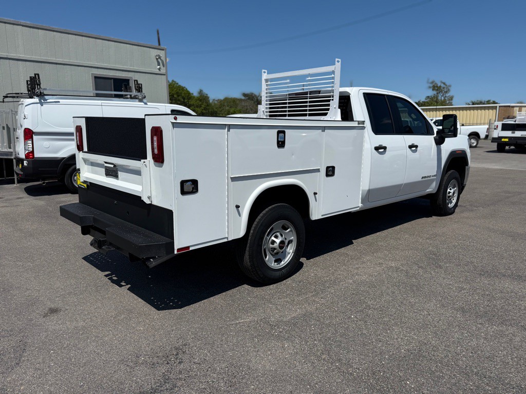 2020 GMC Sierra Image 2