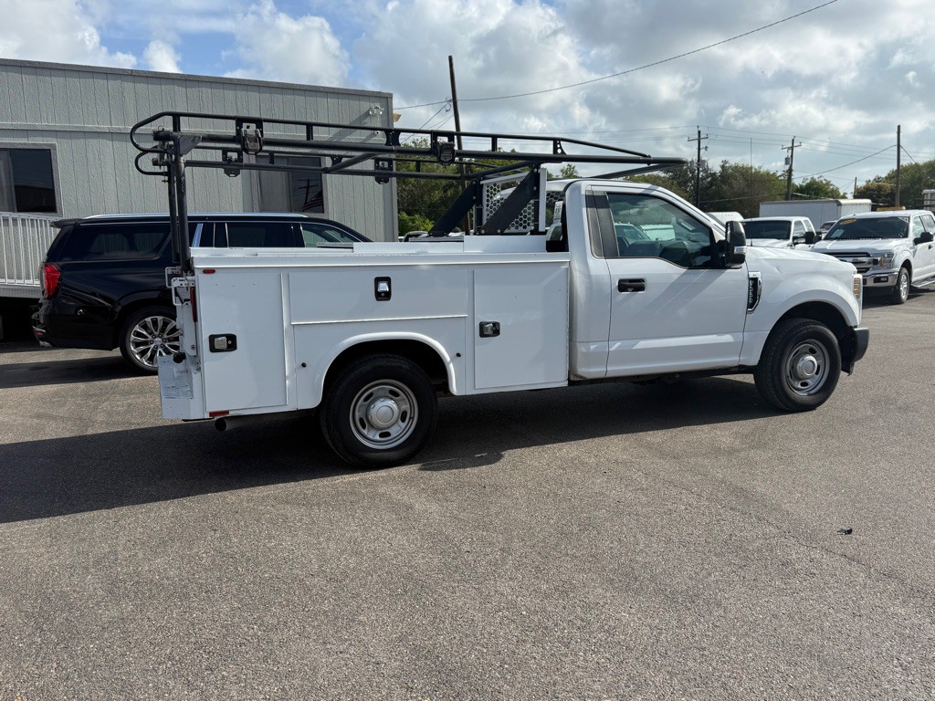 2018 Ford F-350 Image 2