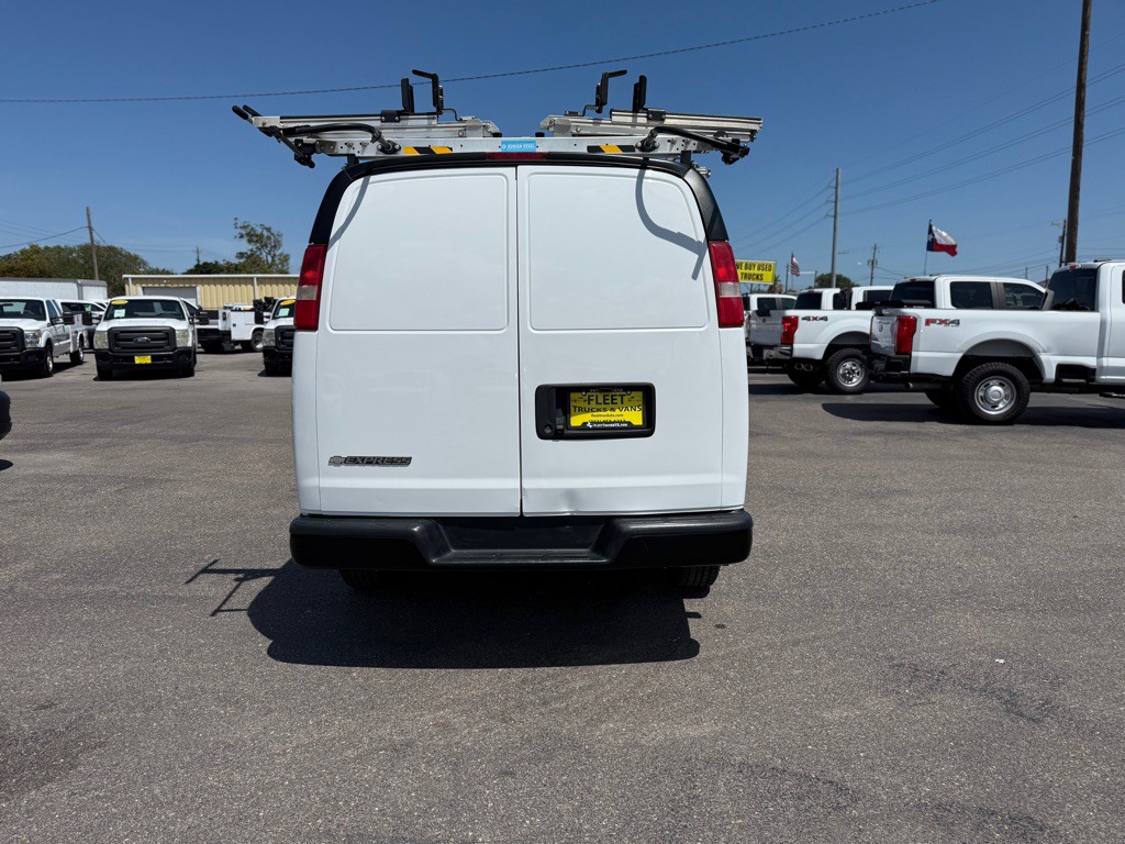 2018 Chevrolet Express Image 6