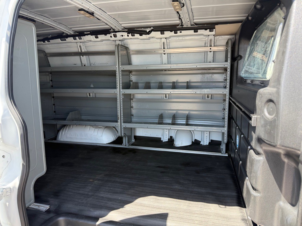 2018 Chevrolet Express Image 12