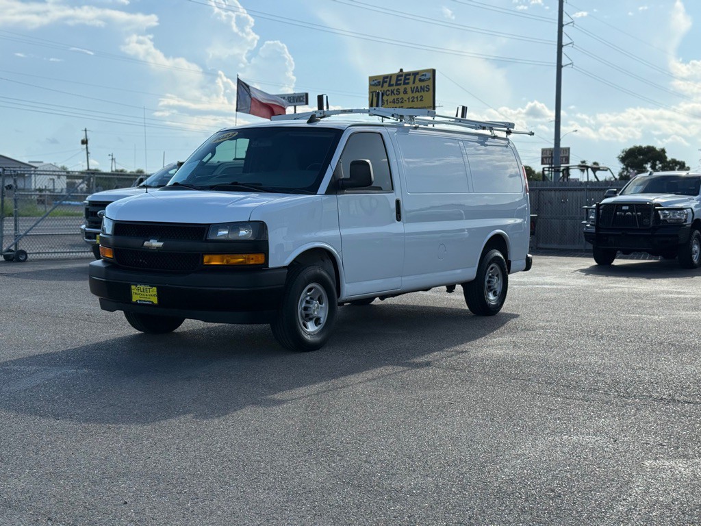 2022 Chevrolet Express Image 1