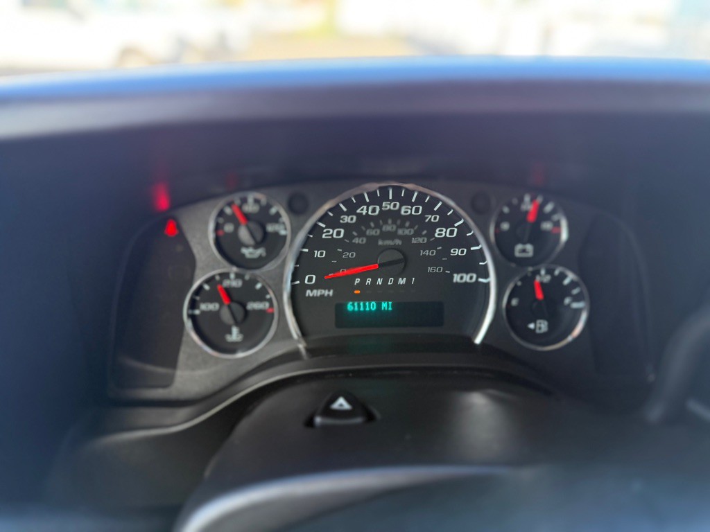 2022 Chevrolet Express Image 17