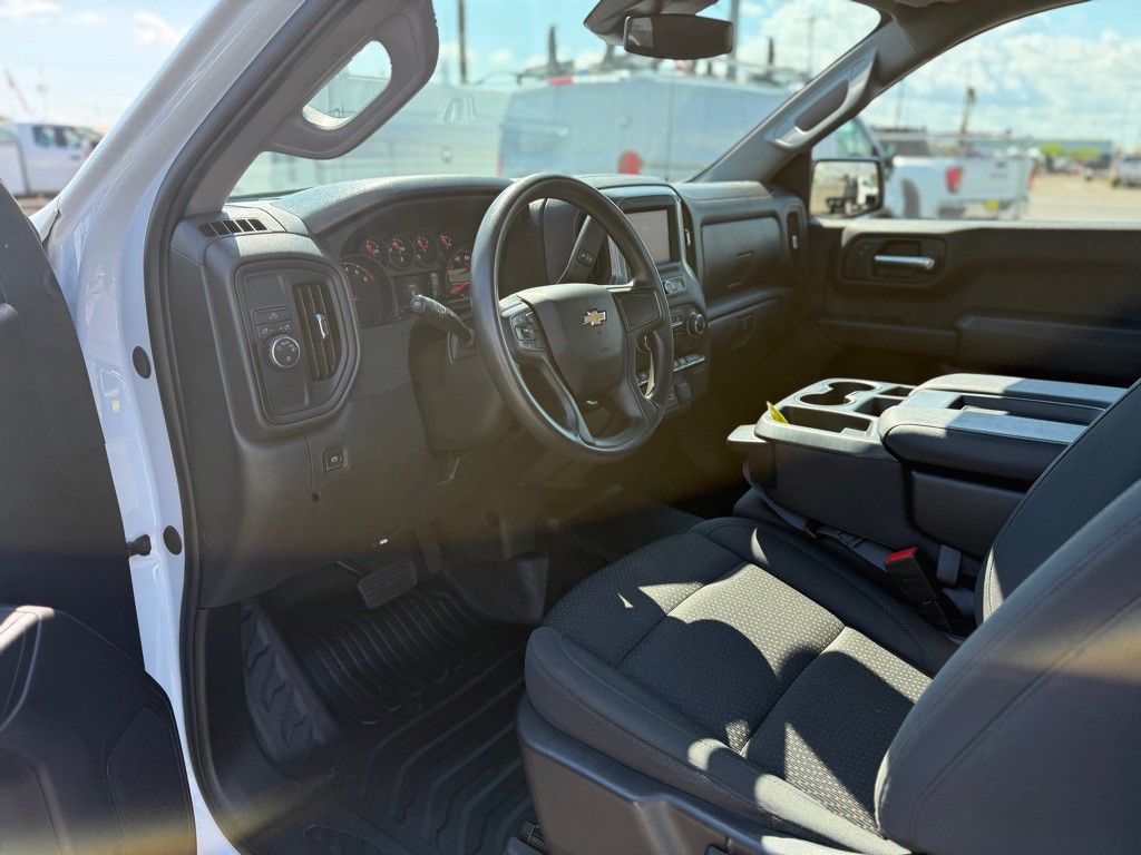 2024 Chevrolet Silverado 1500 Image 9
