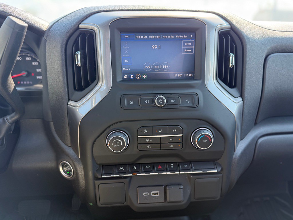 2024 Chevrolet Silverado 1500 Image 12