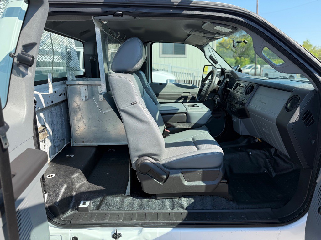 2015 Ford F-350 Image 17