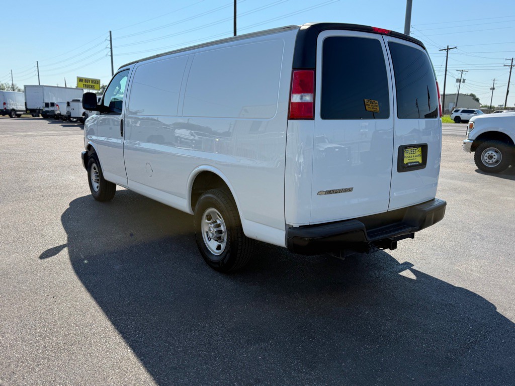 2021 Chevrolet Express Image 7