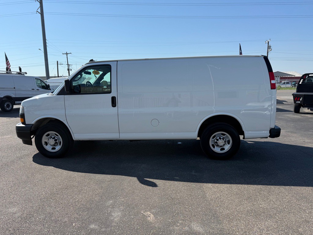 2021 Chevrolet Express Image 8