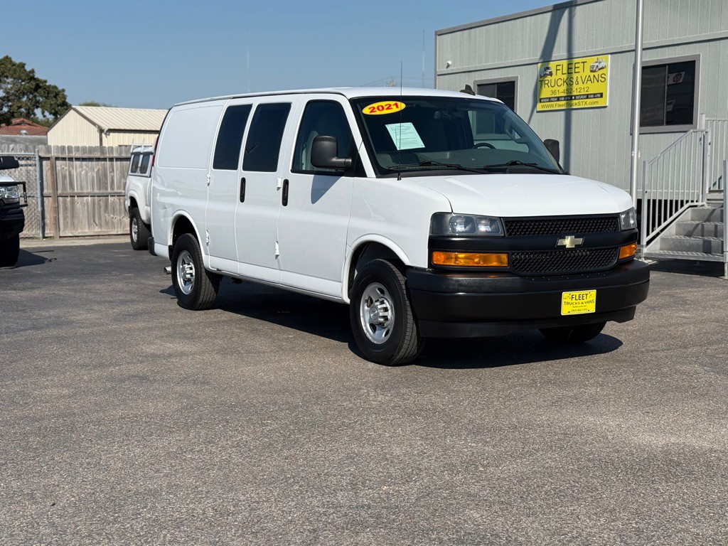 2021 Chevrolet Express Image 4