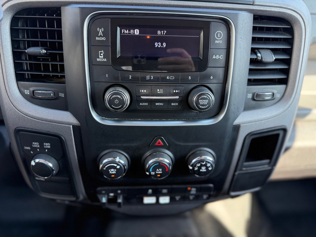 2016 RAM 2500 Image 15