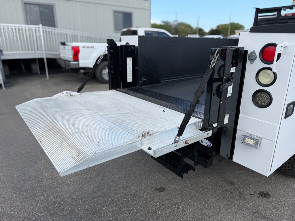 2014 RAM 3500 Image 12