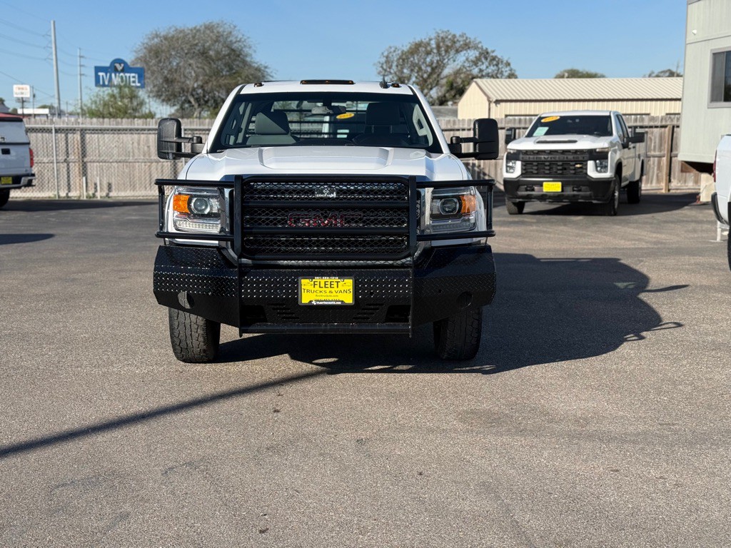 2019 GMC Sierra Image 2