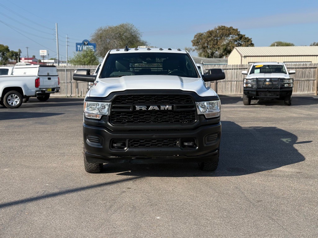 2022 RAM 3500 Image 2