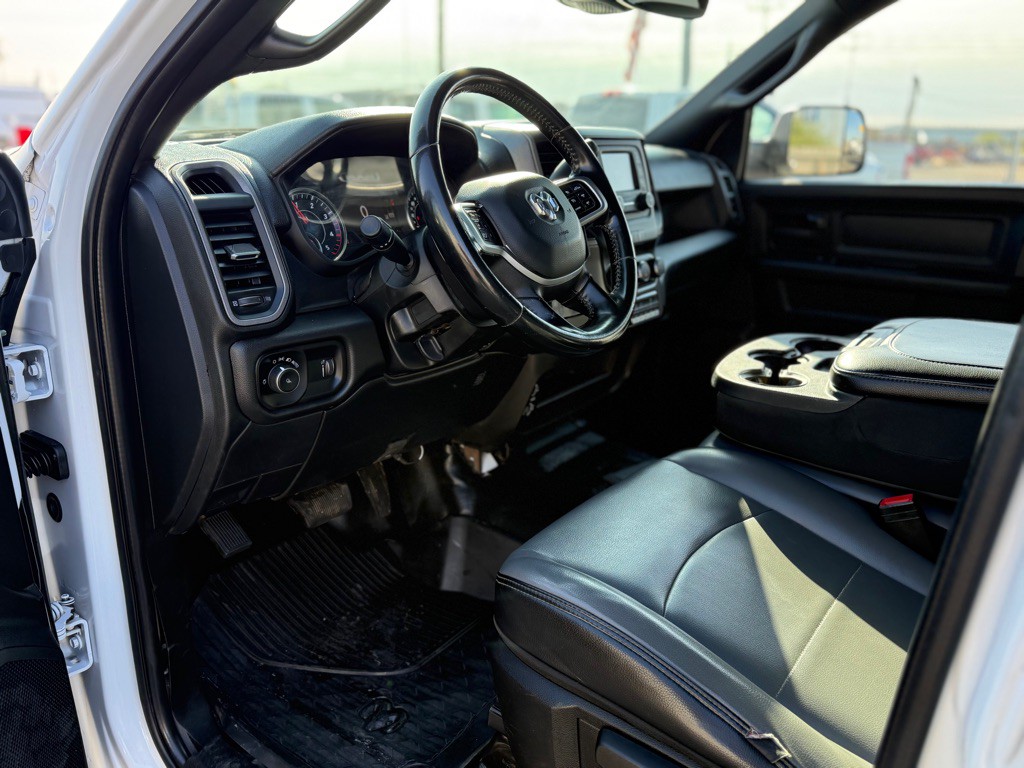 2022 RAM 3500 Image 9