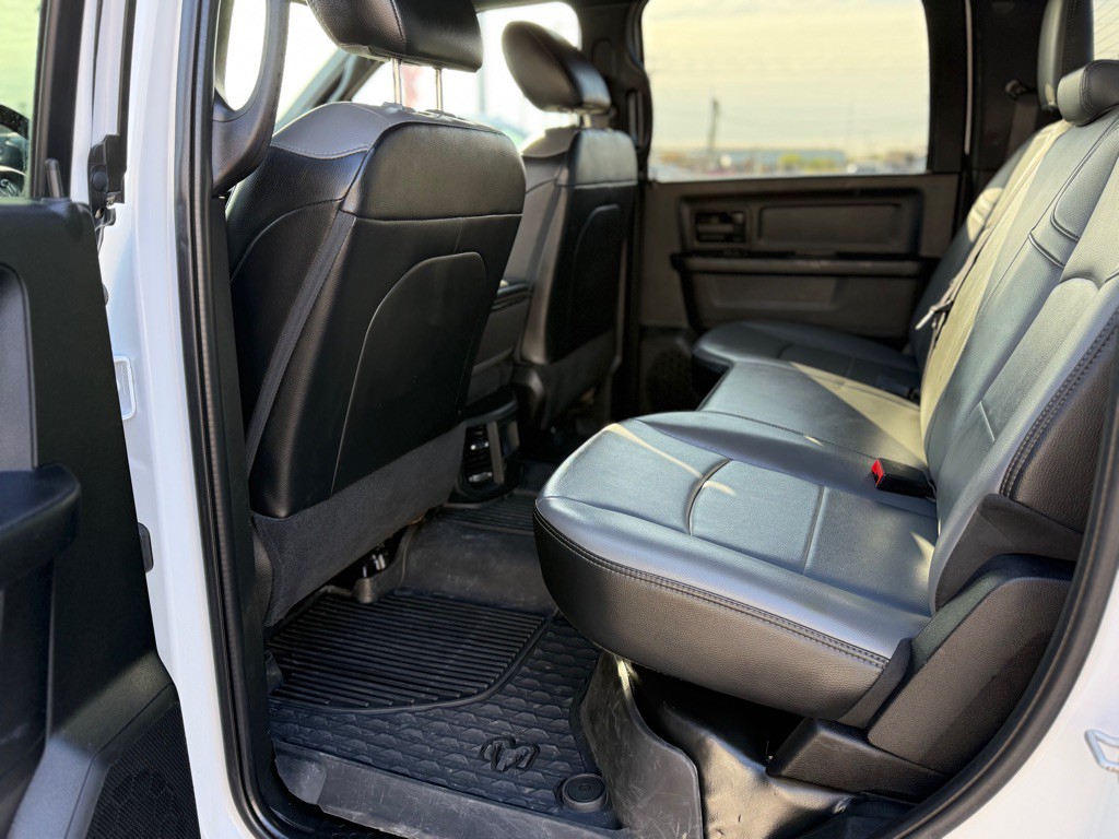 2022 RAM 3500 Image 10