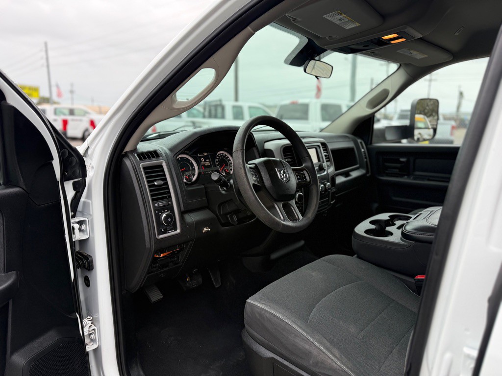 2022 RAM 1500 Image 9