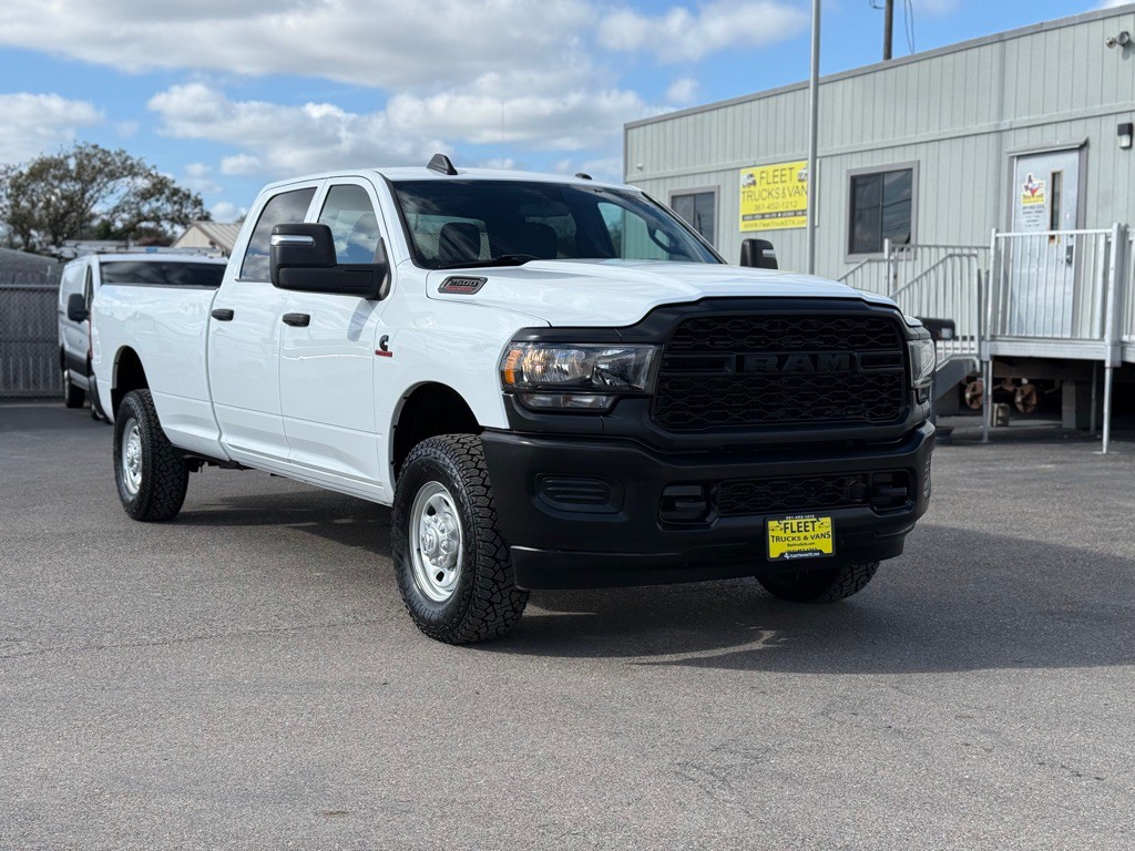2023 RAM 2500 Image 3