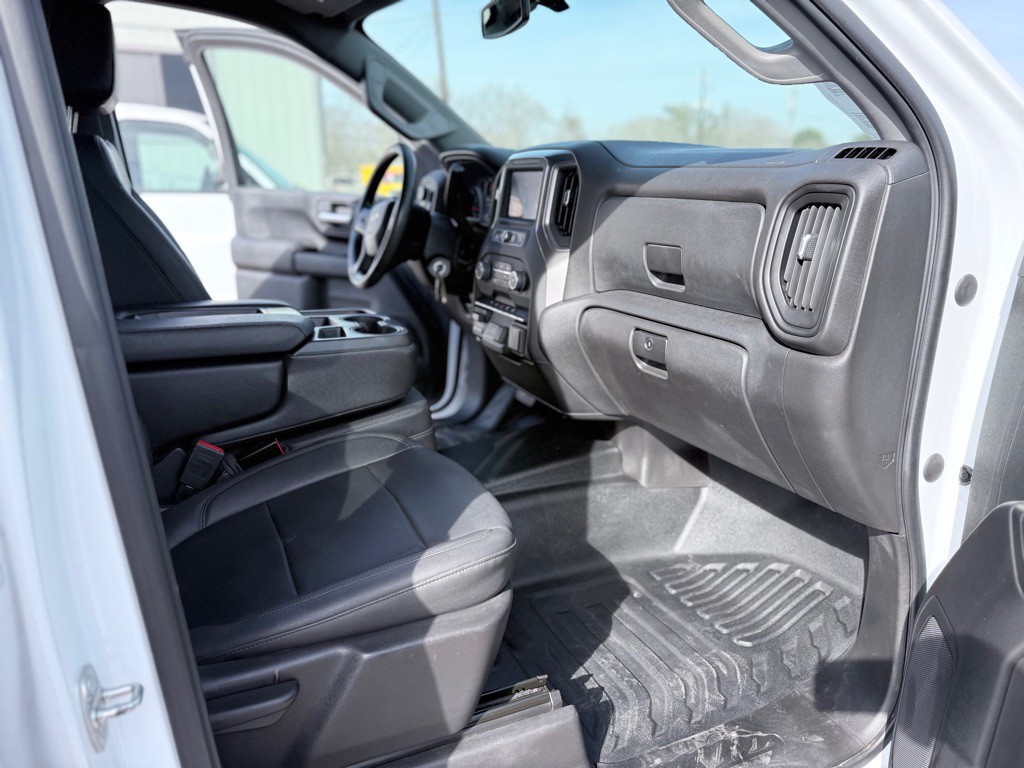 2023 Chevrolet Silverado 1500 Image 11