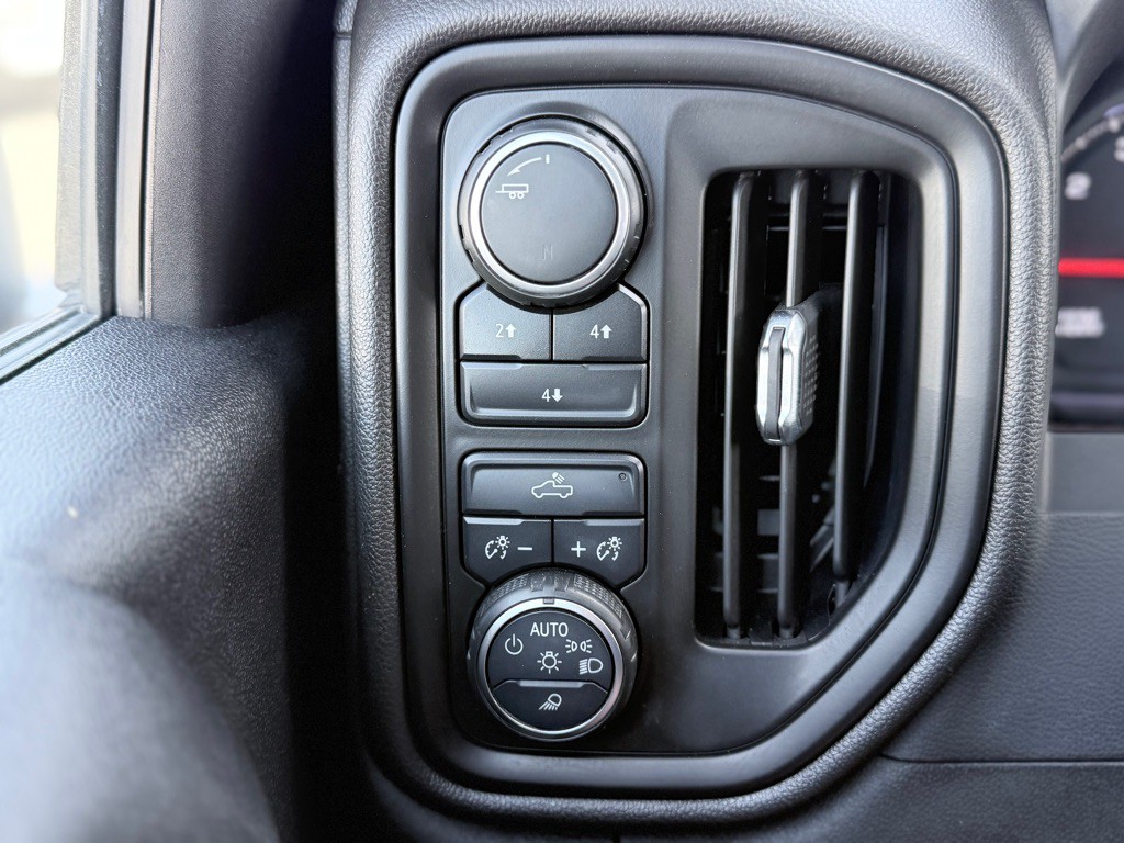 2023 Chevrolet Silverado 1500 Image 15
