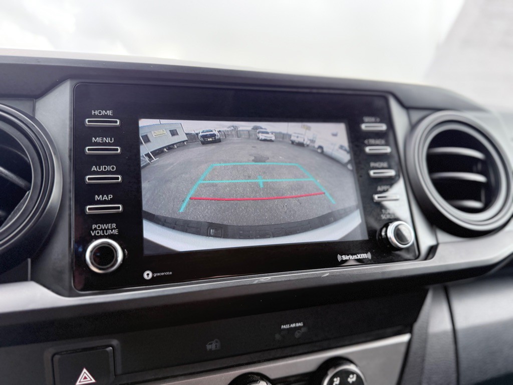 2021 Toyota Tacoma Image 17