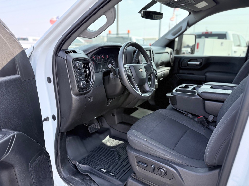 2023 Chevrolet Silverado 1500 Image 9