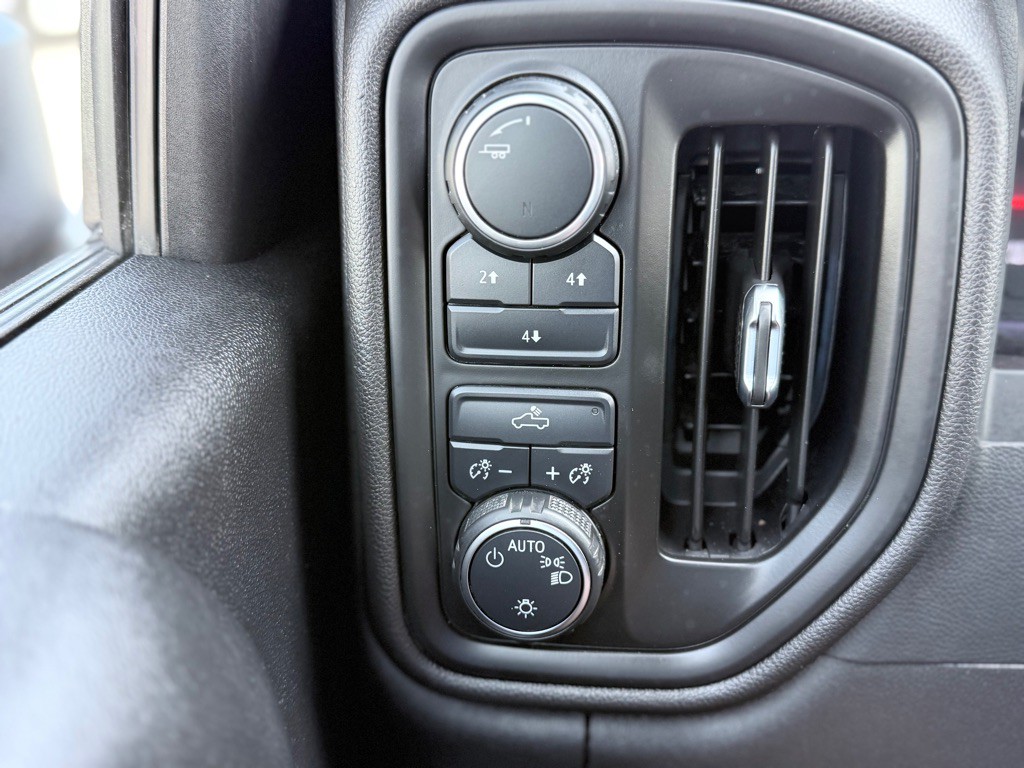 2023 Chevrolet Silverado 1500 Image 16