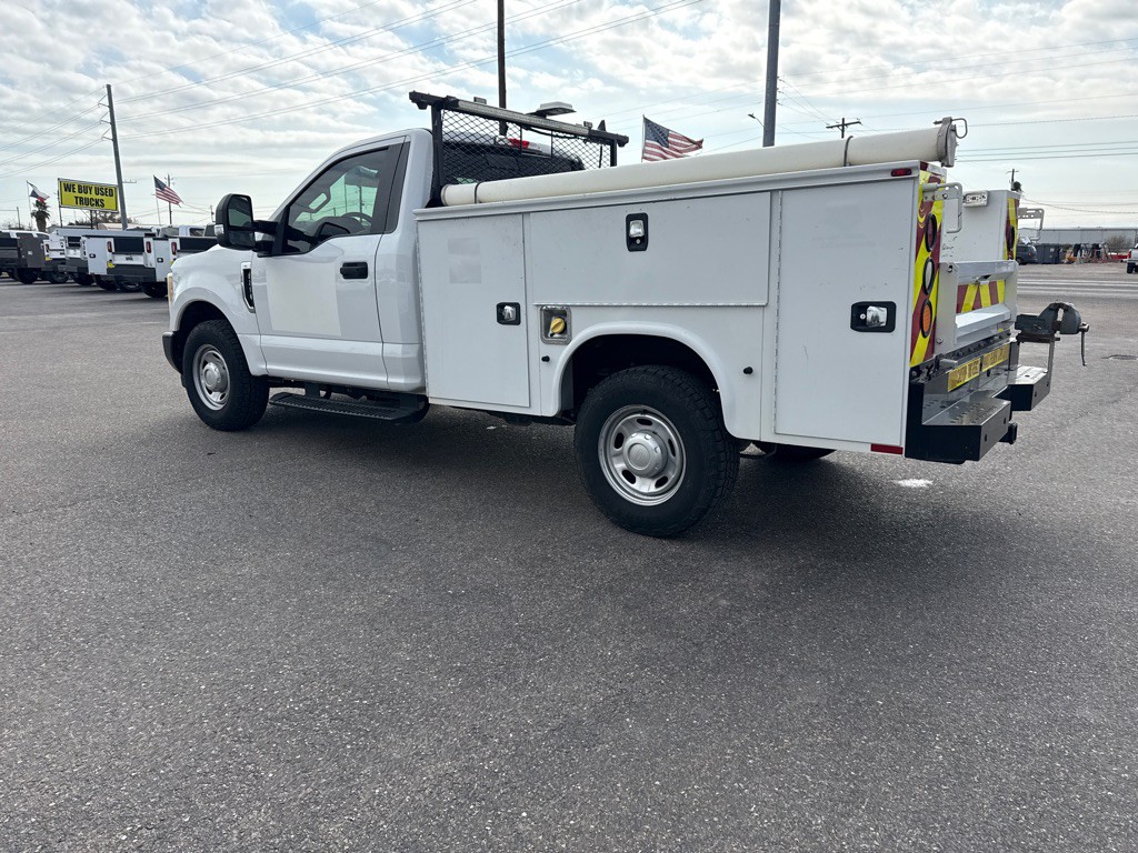 2017 Ford F-250 Image 2