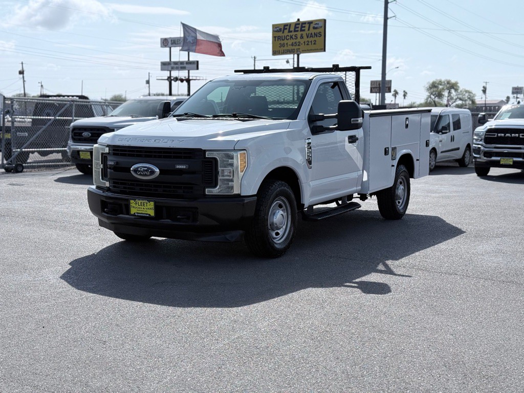 2017 Ford F-250 Image 1