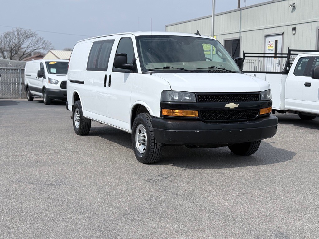 2021 Chevrolet Express Image 3