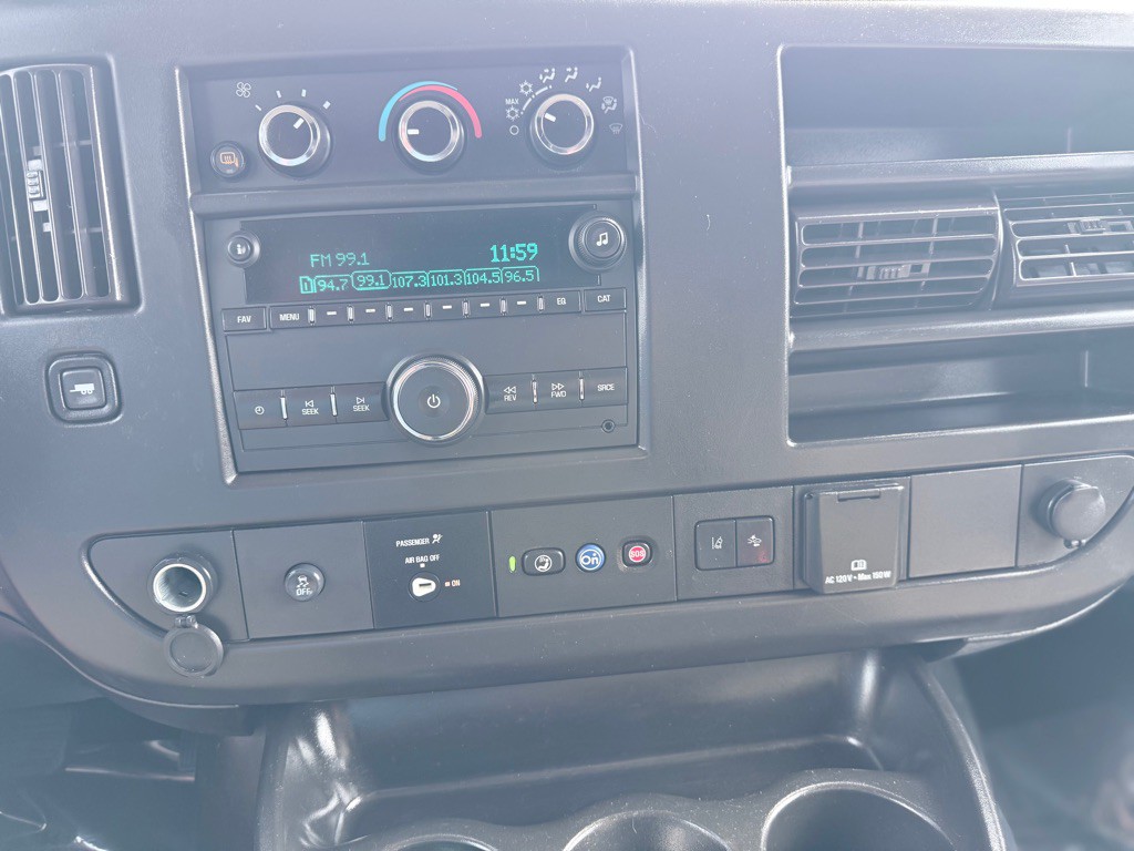 2021 Chevrolet Express Image 13