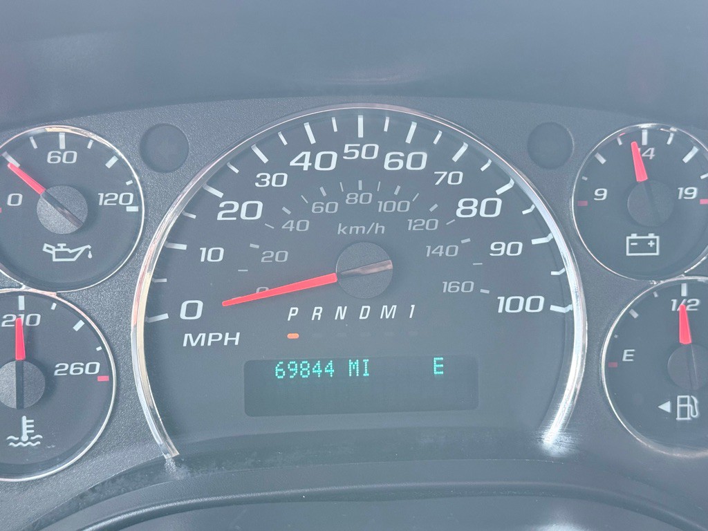 2021 Chevrolet Express Image 15