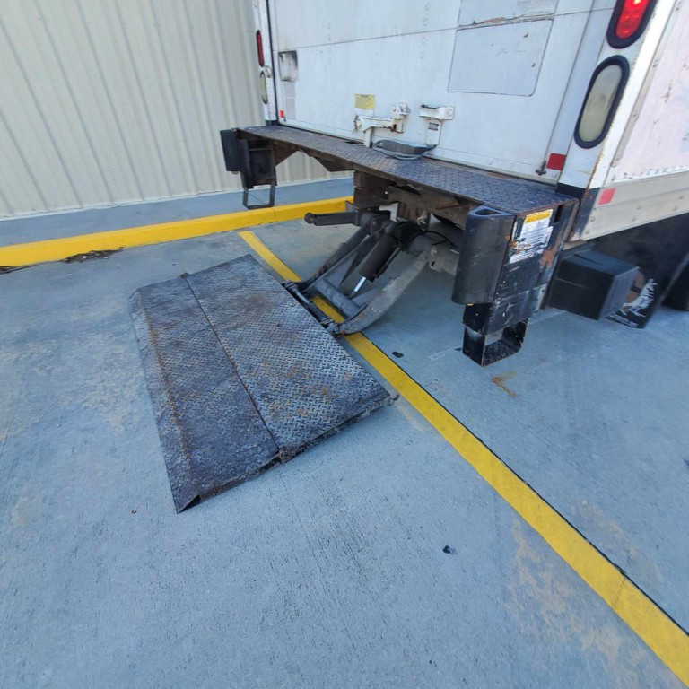 2012 Chevrolet Express Image 4