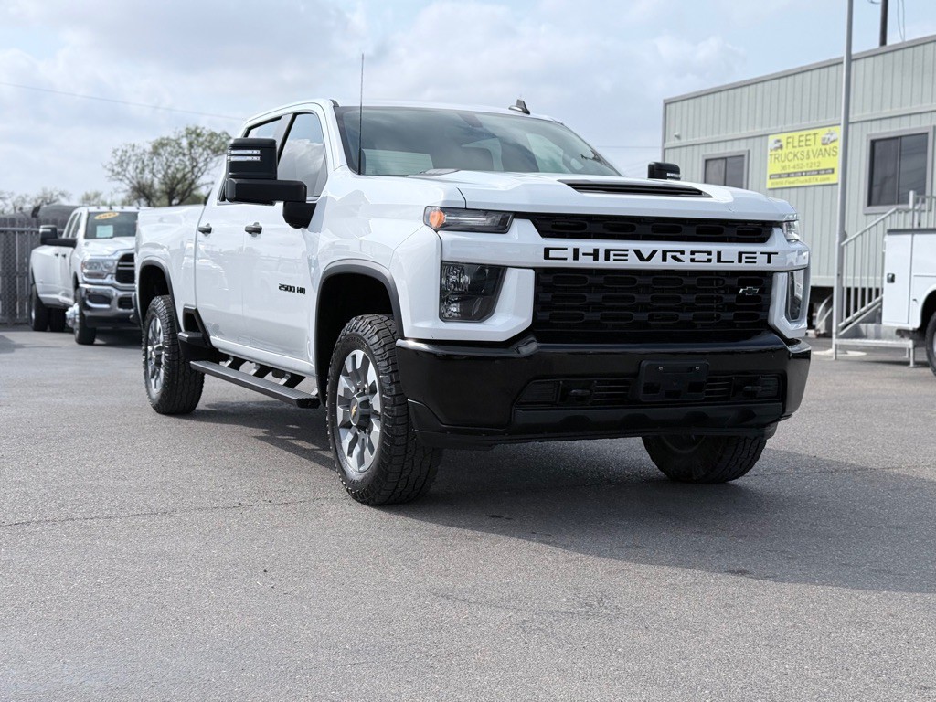 2021 Chevrolet Silverado 1500 Image 3