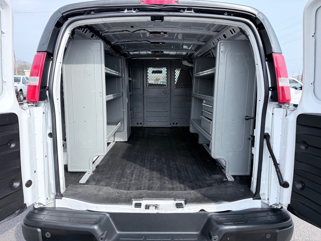2020 Chevrolet Express Image 10