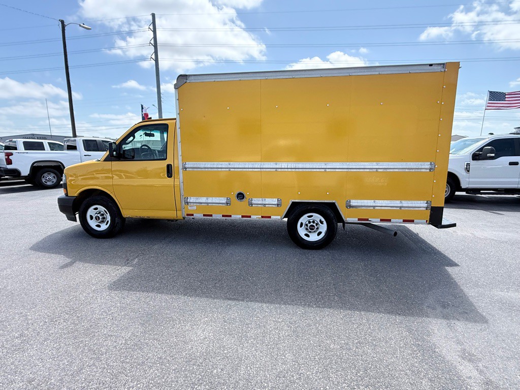 2018 GMC Savana Image 8